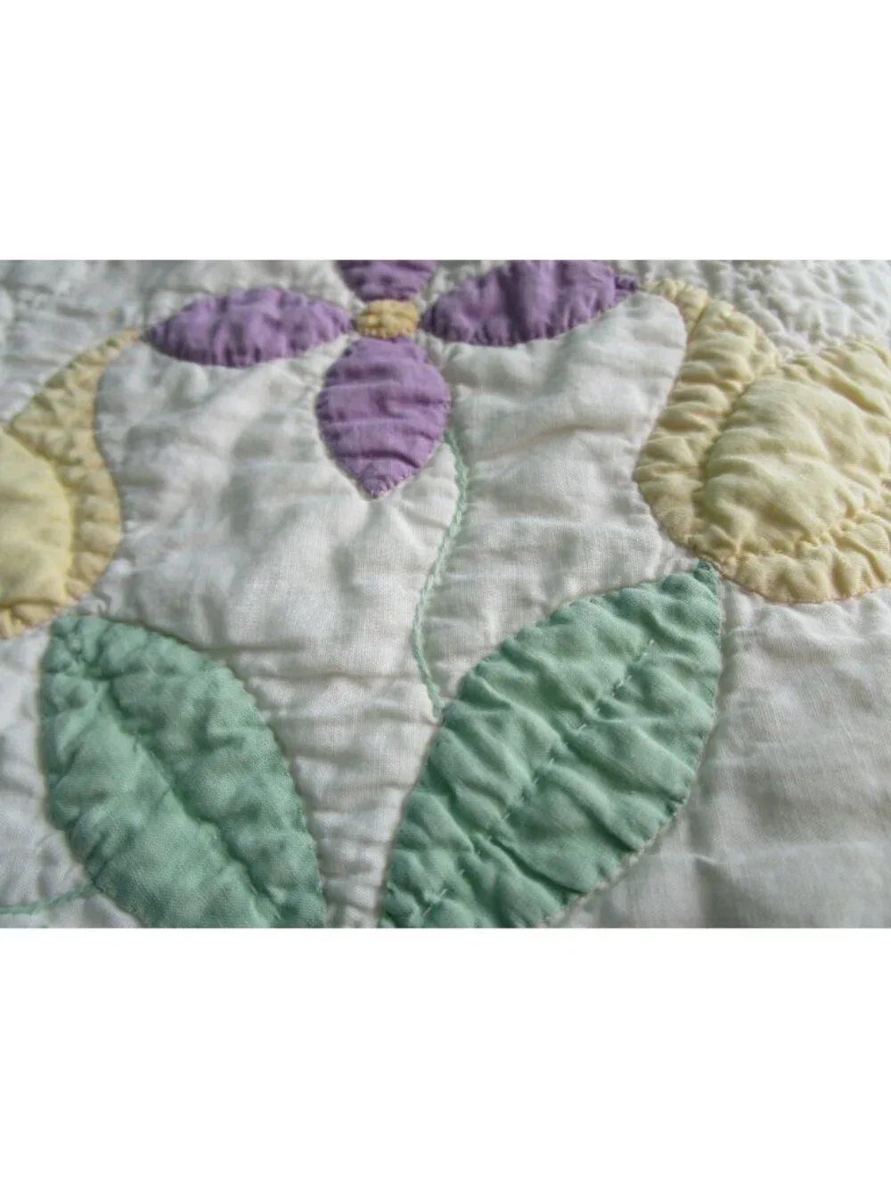 Tulip Wreath Floral Patchwork Quilt Pastel Yellow Purple Green Appliqué Damage